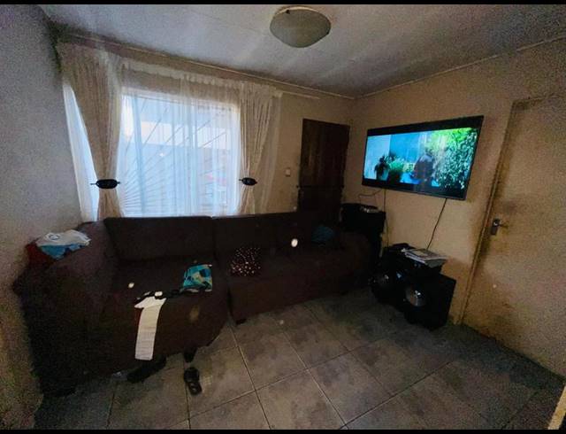 3 BEDROOM HOUSE FOR SALE IN PROTEA GLEN